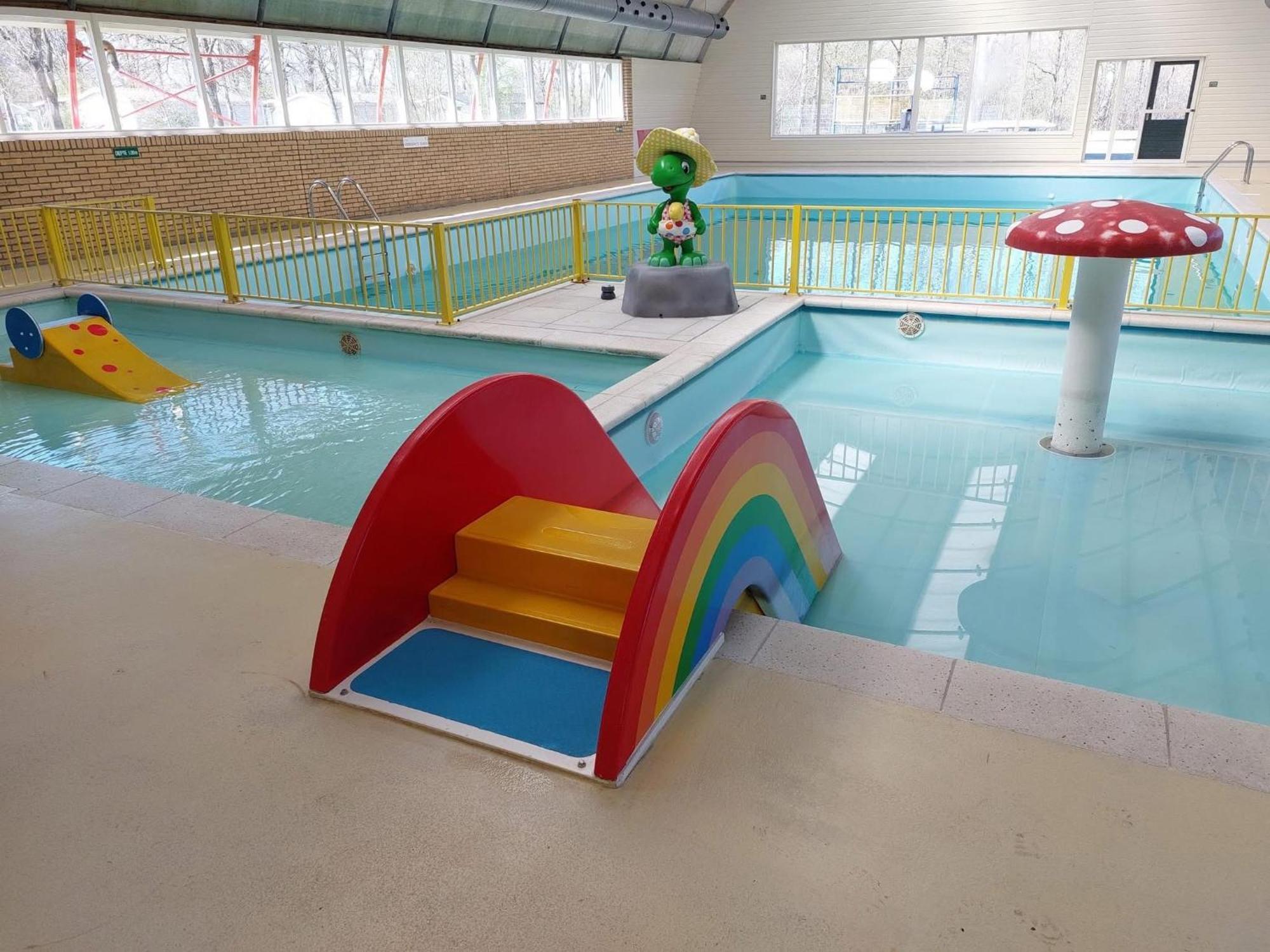 Comfortabel Chalet In Nationaal Park Wateren Luaran gambar